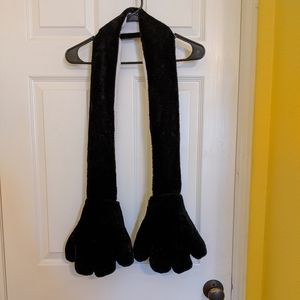 Scarf with paw gloves